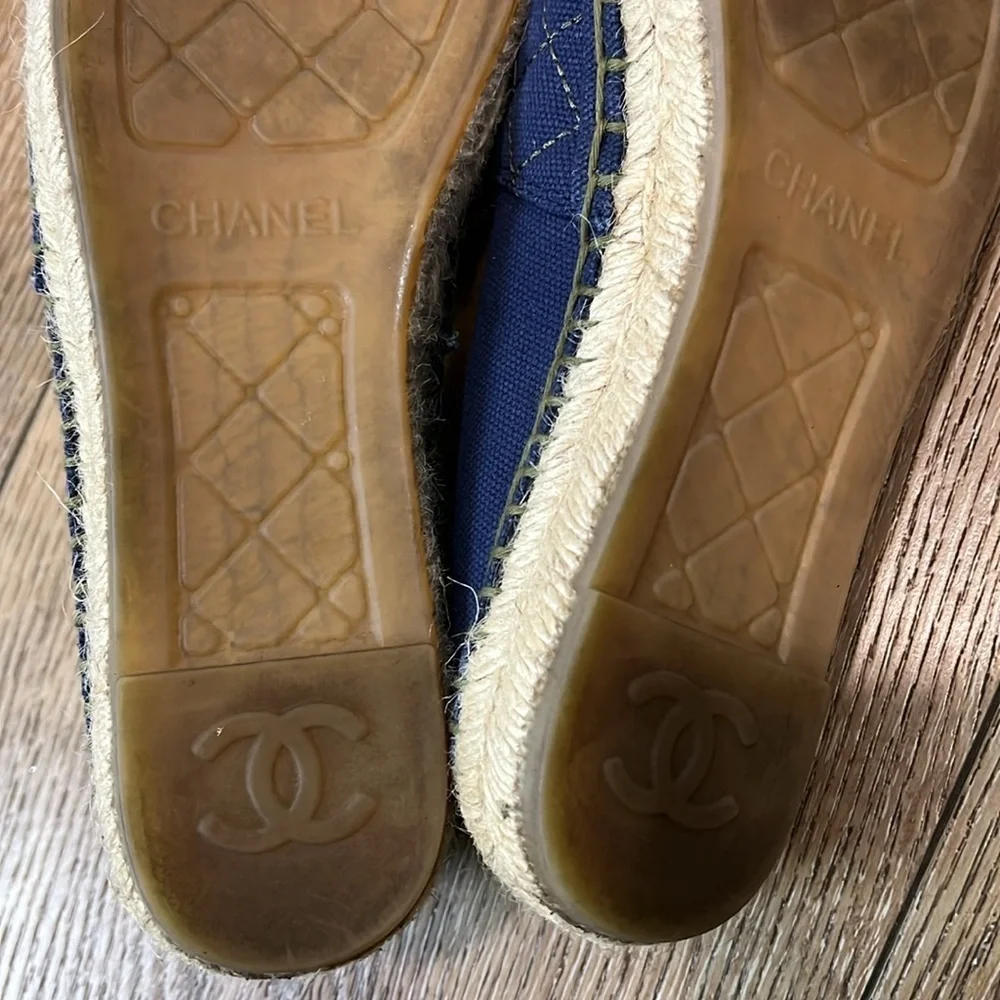 Authentic Chanel Navy & Green Embroidered Quilted Espadrilles Size 37/6